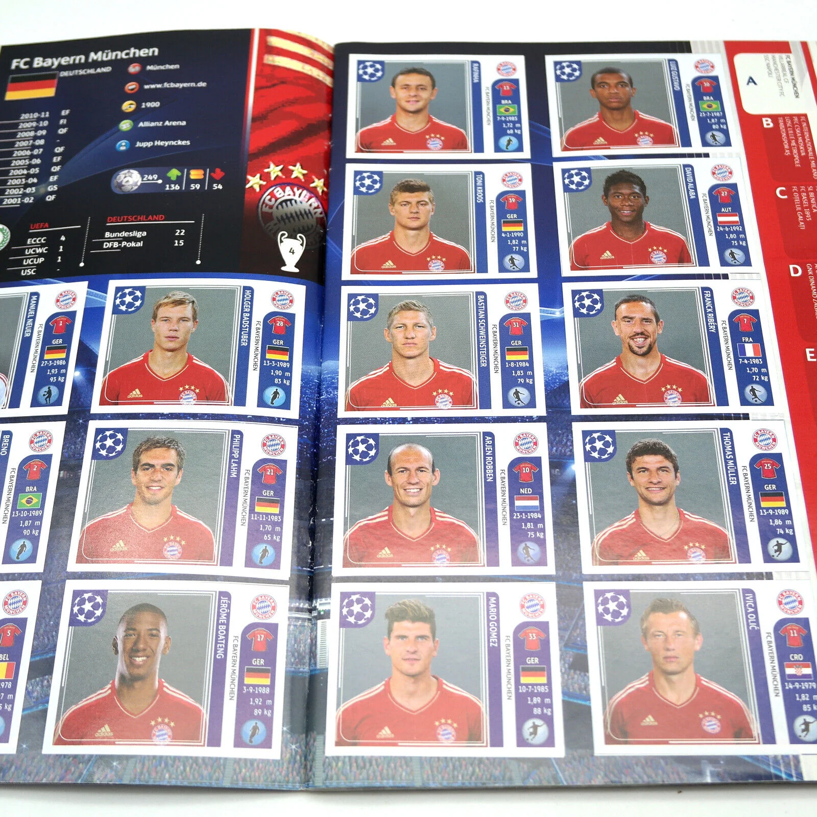 Album Completo di Figurine Calciatori Panini CHAMPIONS LEAGUE 2011-12 Uefa 2012 - Image 3