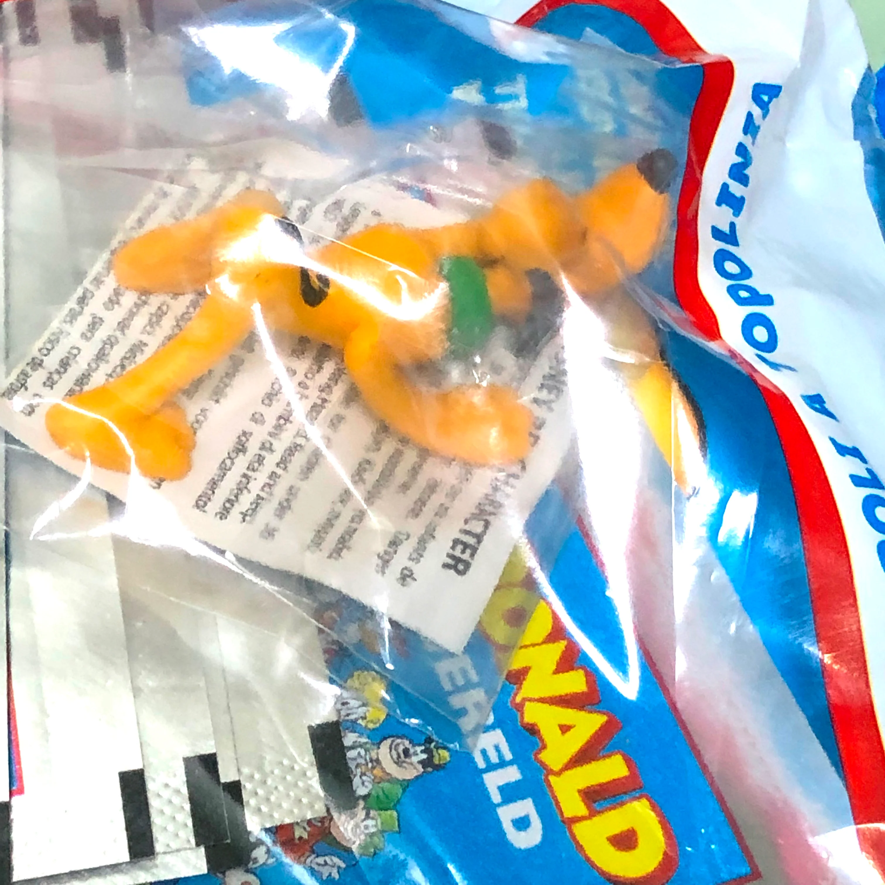 Starter Pack : Album  di Topolino + Personaggio 3D + 10 Bustine di figurine "Storie di un mondo fantastico"  2023 - Image 10