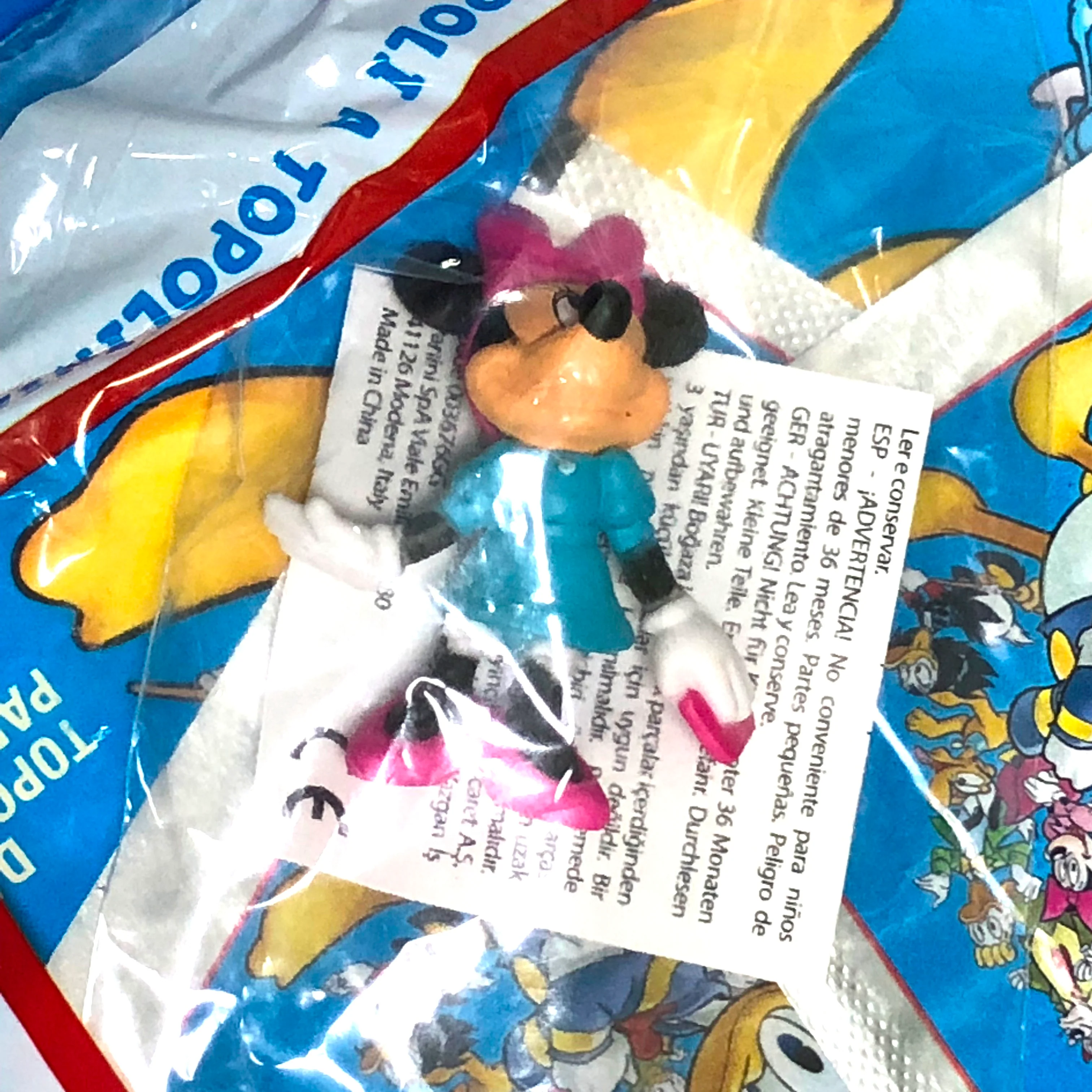 Starter Pack : Album  di Topolino + Personaggio 3D + 10 Bustine di figurine "Storie di un mondo fantastico"  2023 - Image 11