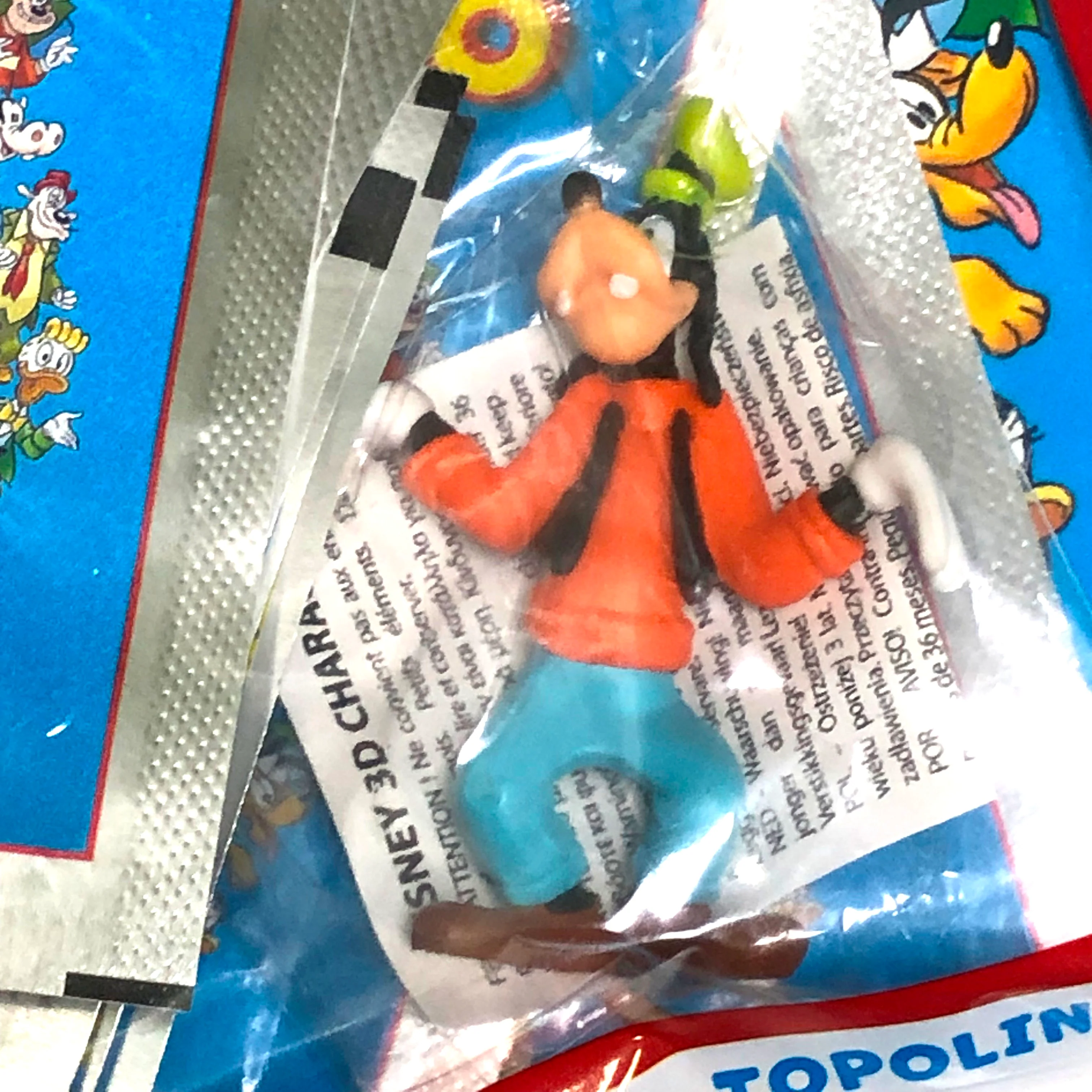 Starter Pack : Album  di Topolino + Personaggio 3D + 10 Bustine di figurine "Storie di un mondo fantastico"  2023 - Image 12