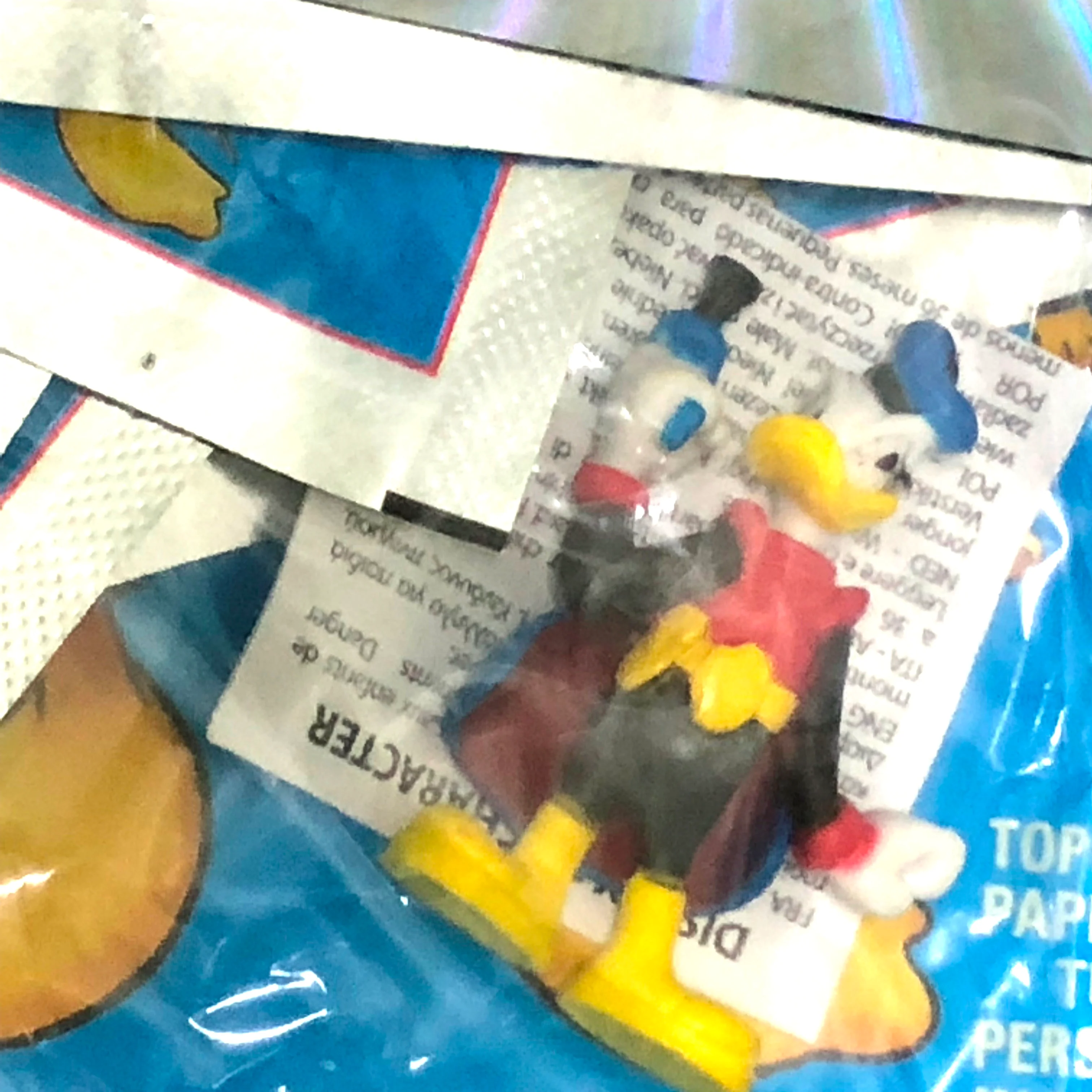 Starter Pack : Album  di Topolino + Personaggio 3D + 10 Bustine di figurine "Storie di un mondo fantastico"  2023 - Image 14