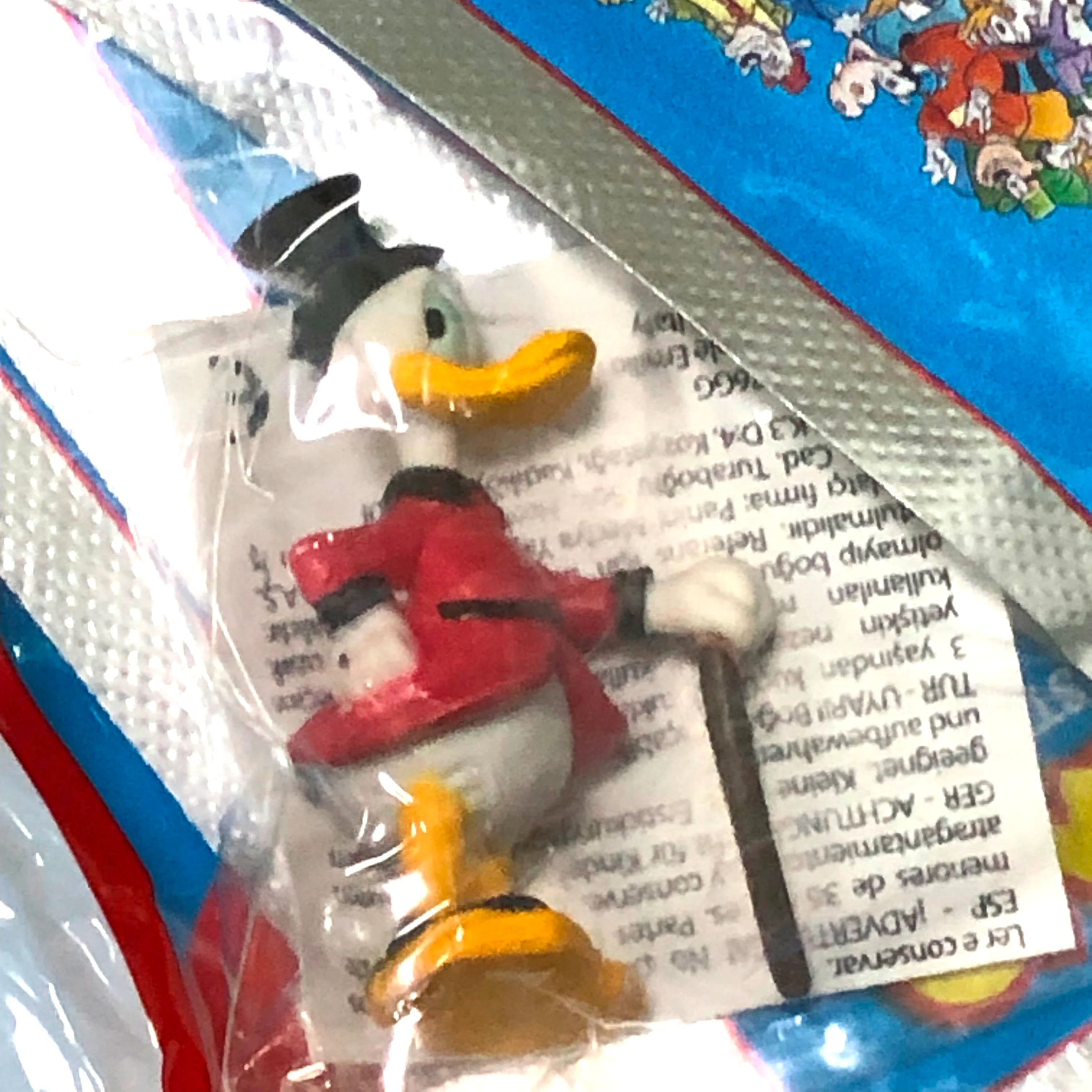 Starter Pack : Album  di Topolino + Personaggio 3D + 10 Bustine di figurine "Storie di un mondo fantastico"  2023 - Image 16